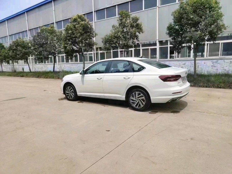 北京22年大众朗逸8