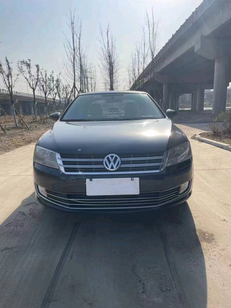 青岛14年大众朗逸1