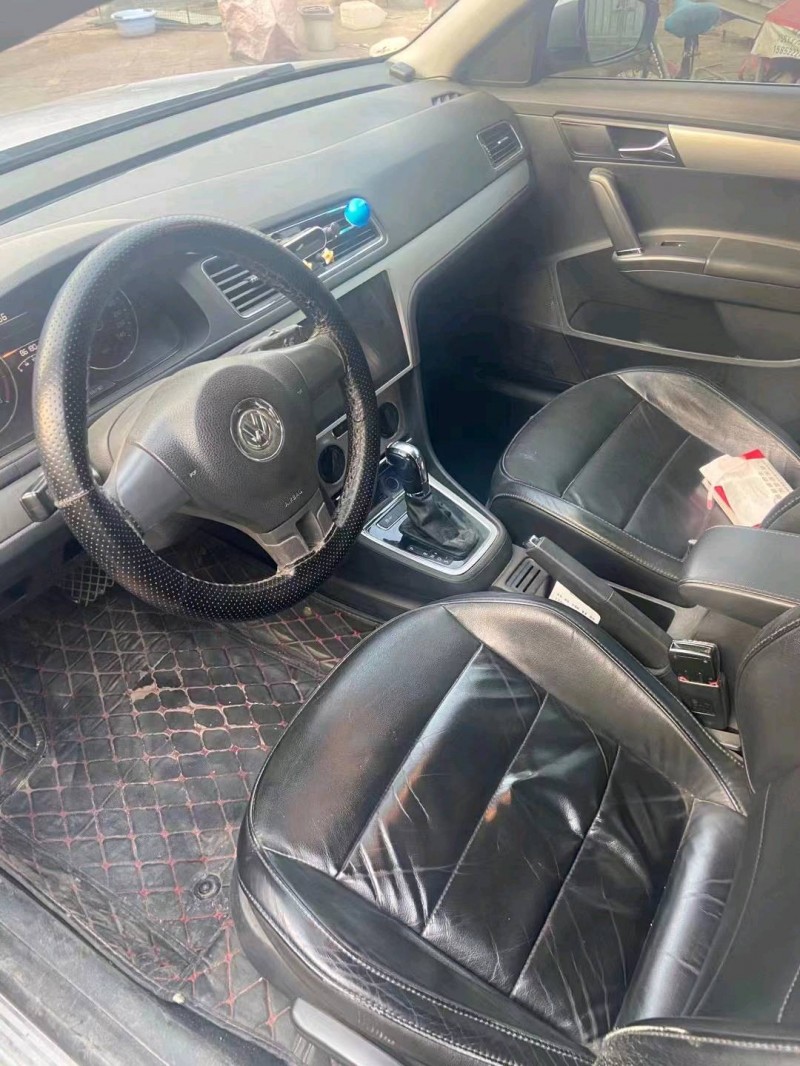 保定14年大众朗逸8