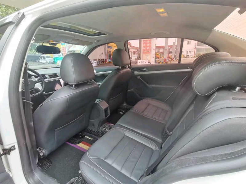 保定17年大众朗逸4