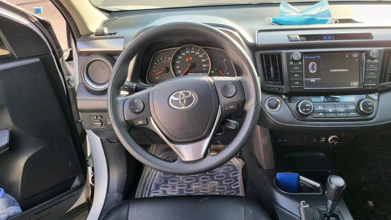 邯郸18年丰田RAV44