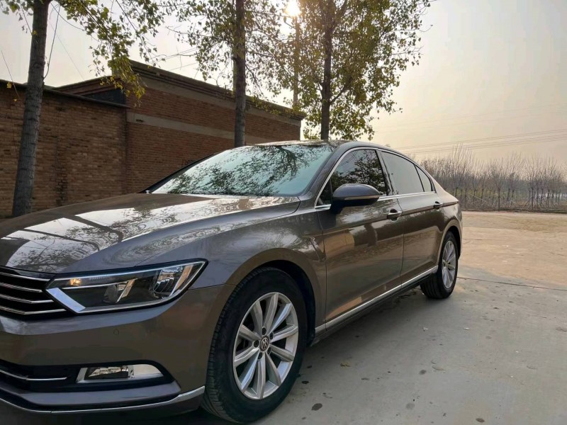 保定17年大众迈腾3