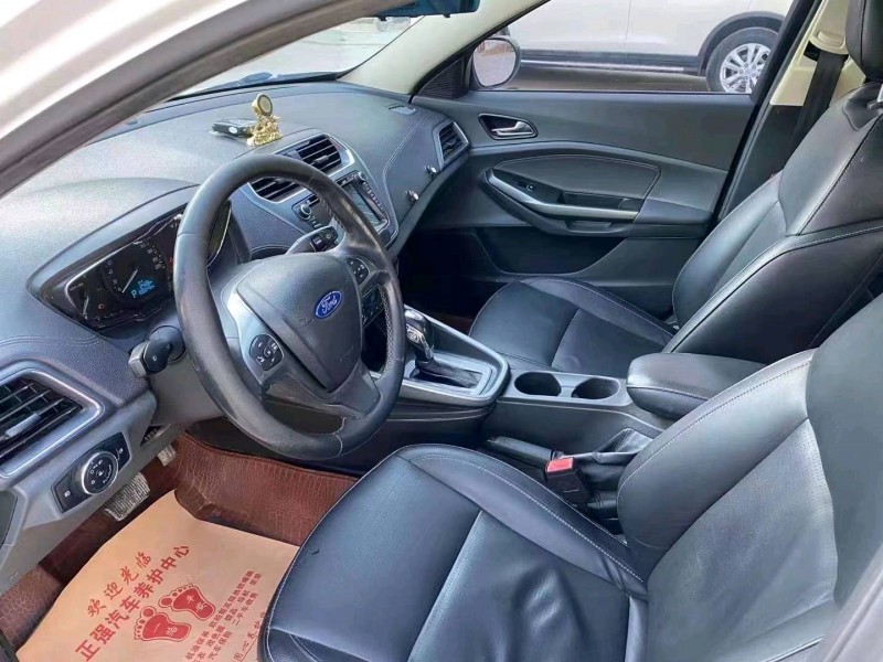 枣庄15年福特福睿斯9