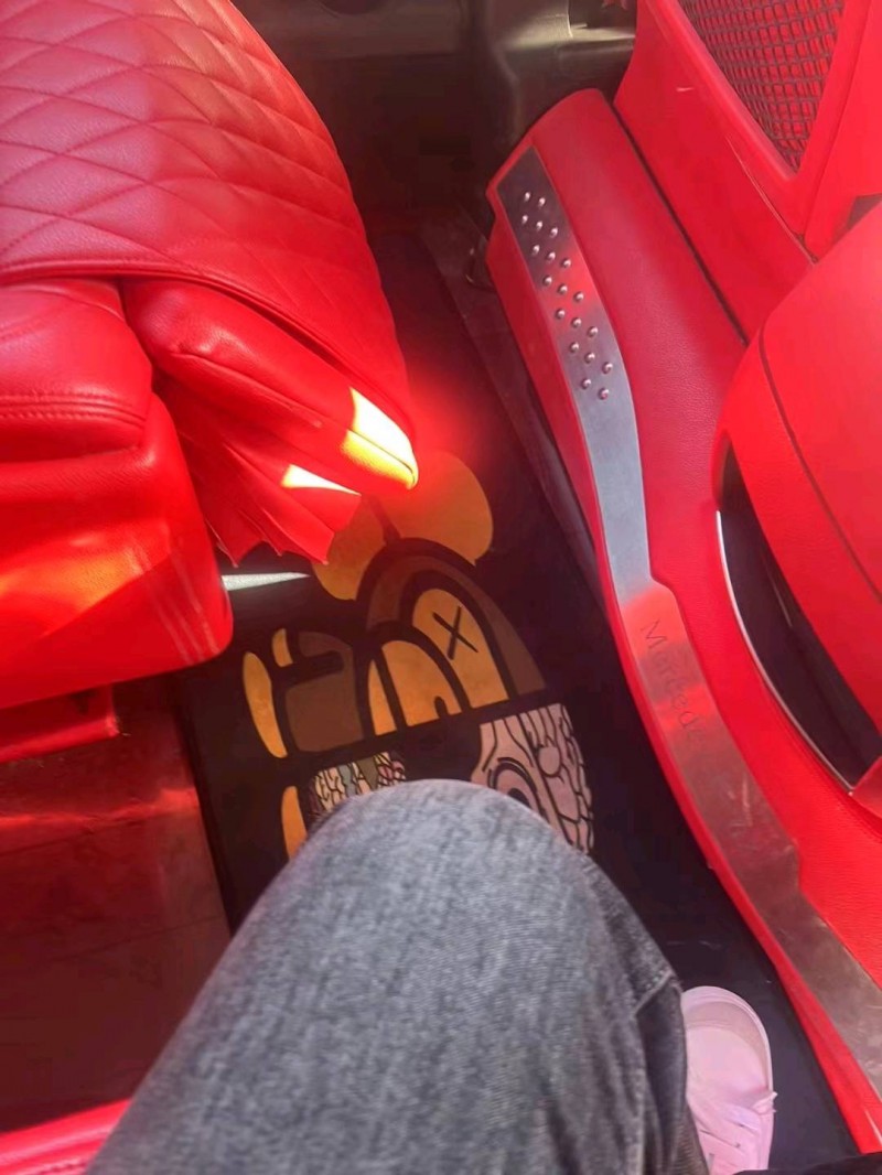 宜春16年奔驰威霆4