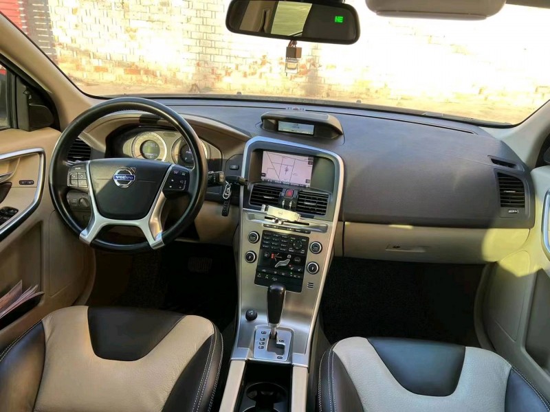 东营10年沃尔沃XC607