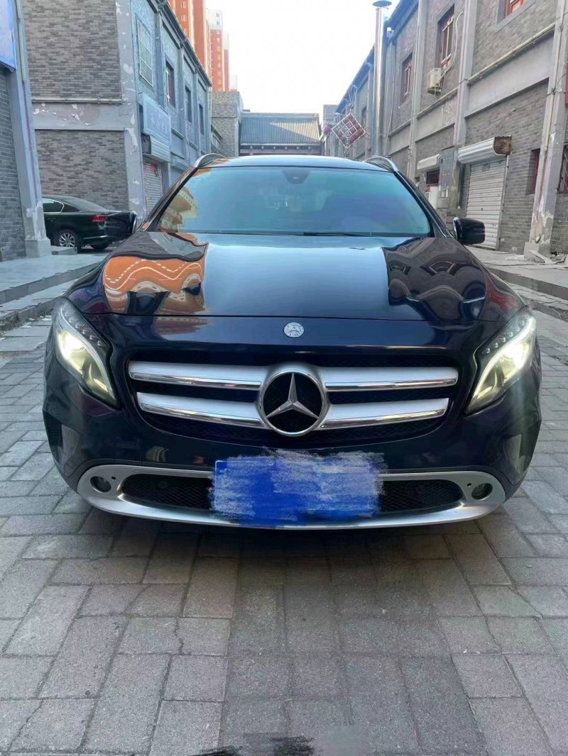 邢台16年奔驰GLA1