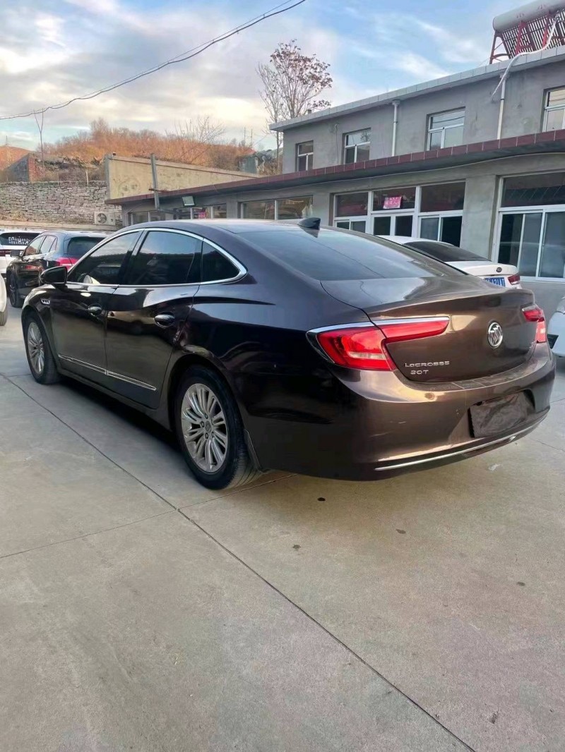 邢台16年别克君越3