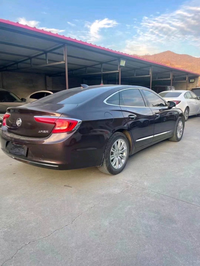 邢台16年别克君越1