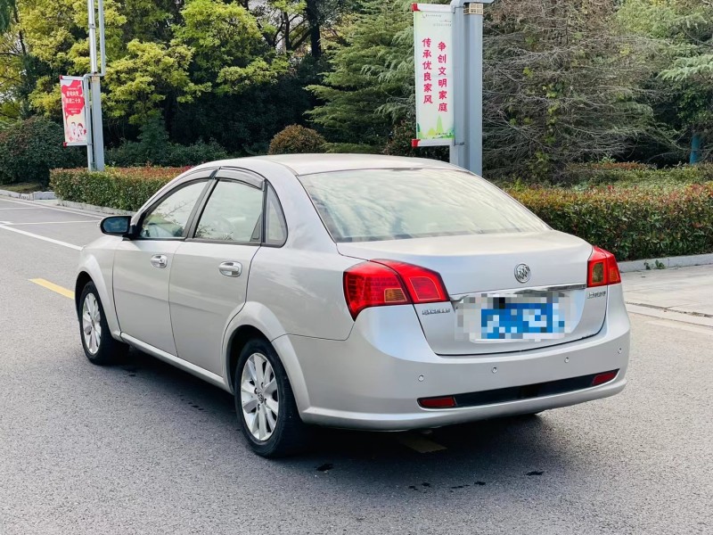 徐州11年别克凯越9