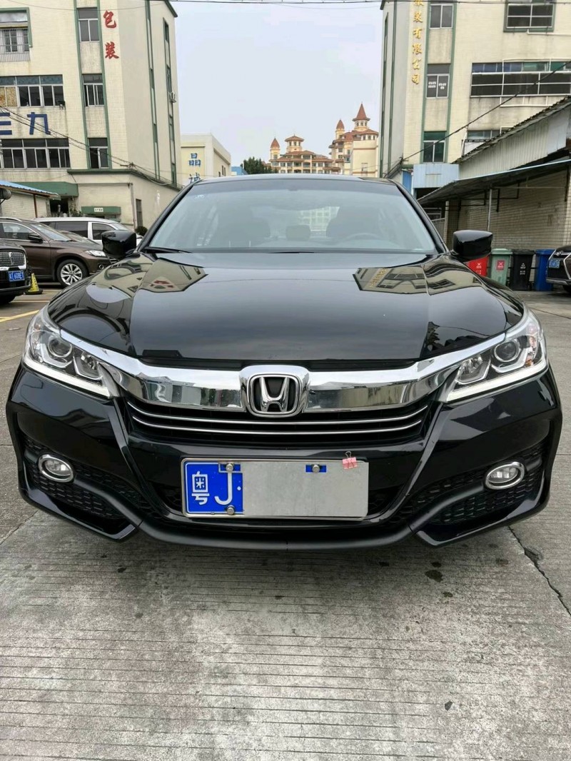 中山18年本田雅阁9