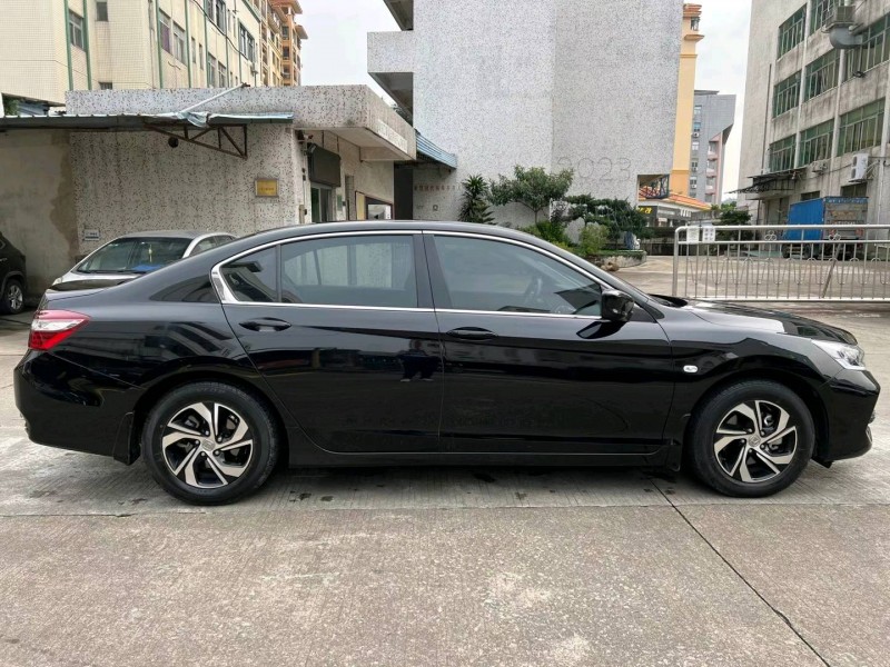 中山18年本田雅阁8