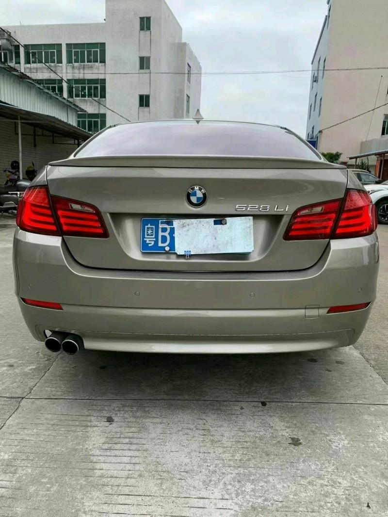 中山11年宝马5系4