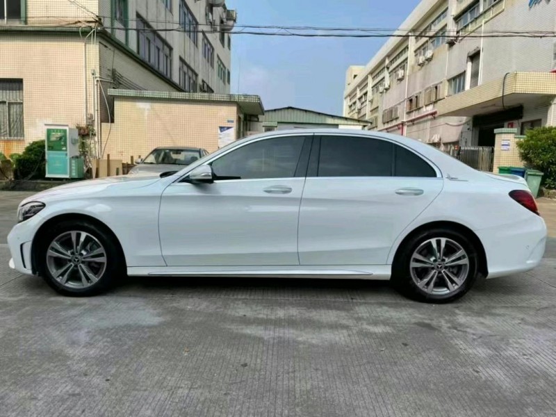 中山19年奔驰C3