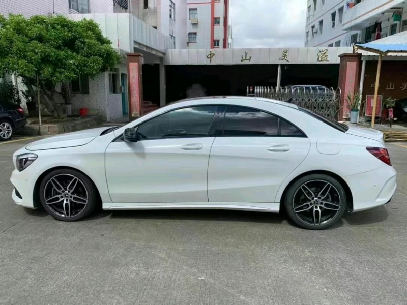 中山18年奔驰CLA3