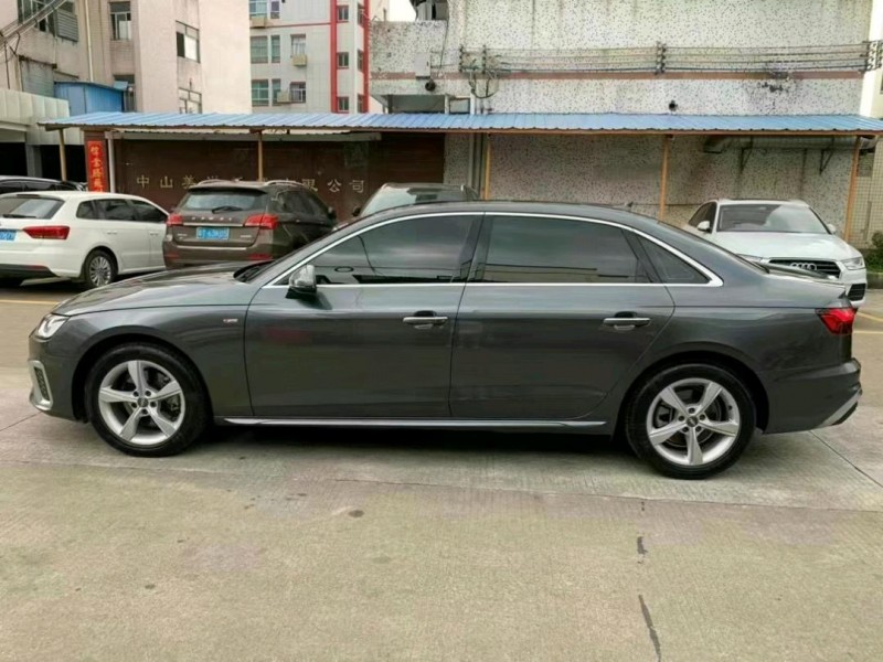 中山21年奥迪A4L3