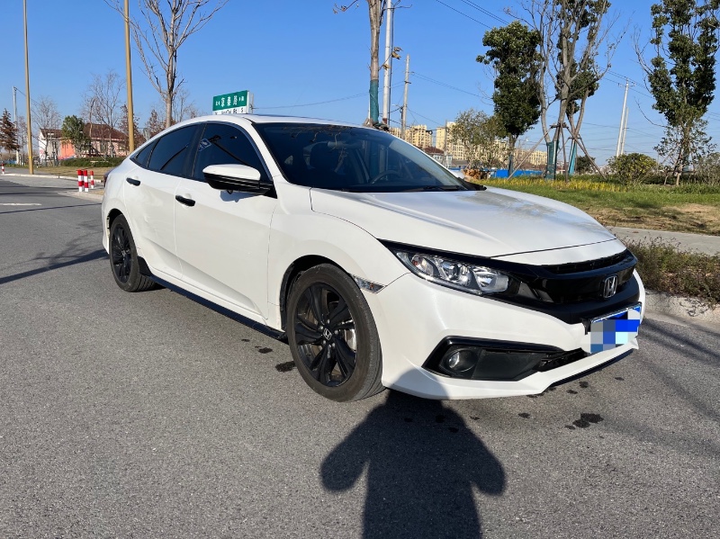 泰州21年本田思域7