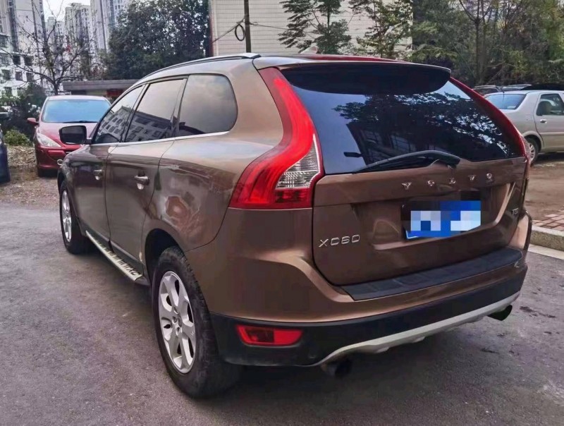 宜春11年沃尔沃XC605