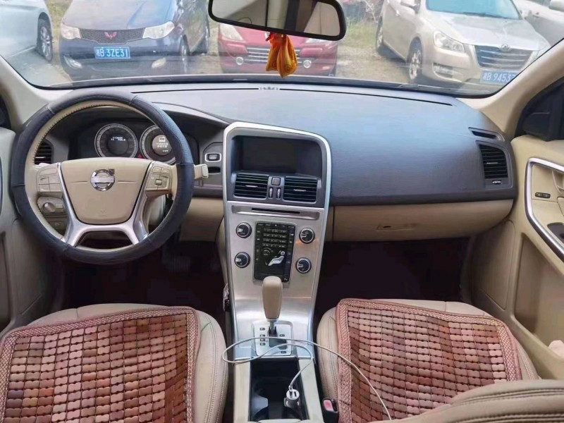宜春11年沃尔沃XC608