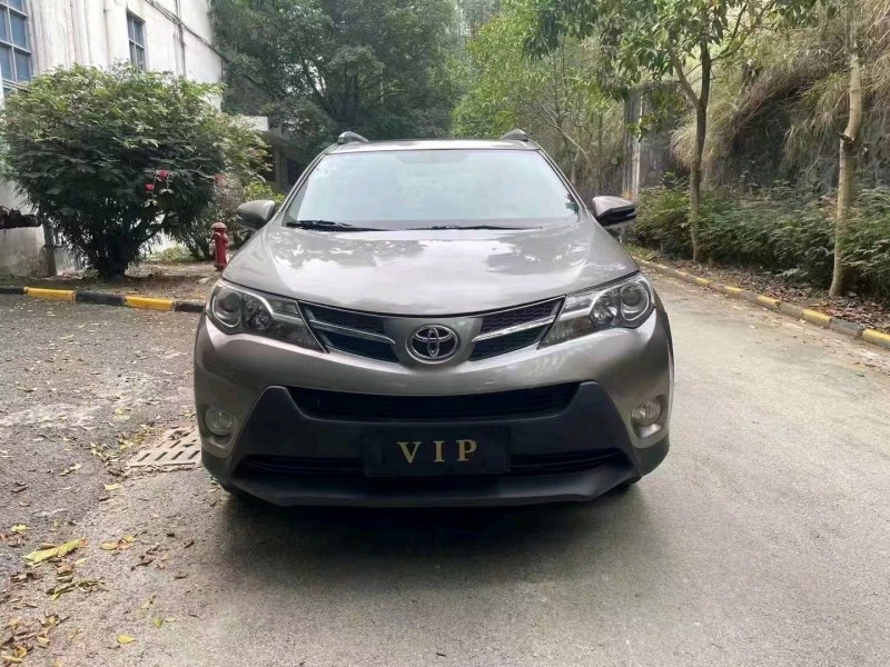 珠海16年丰田RAV4荣放1