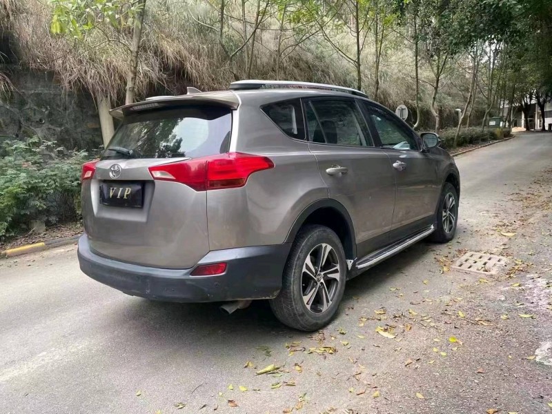珠海16年丰田RAV4荣放4