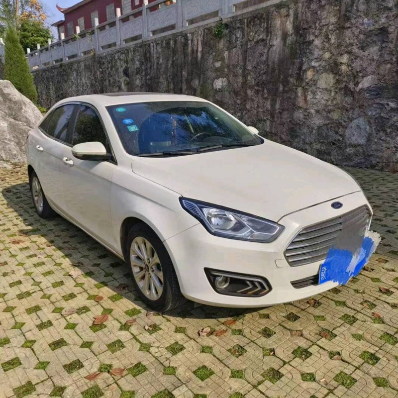 宜春17年福特福睿斯3