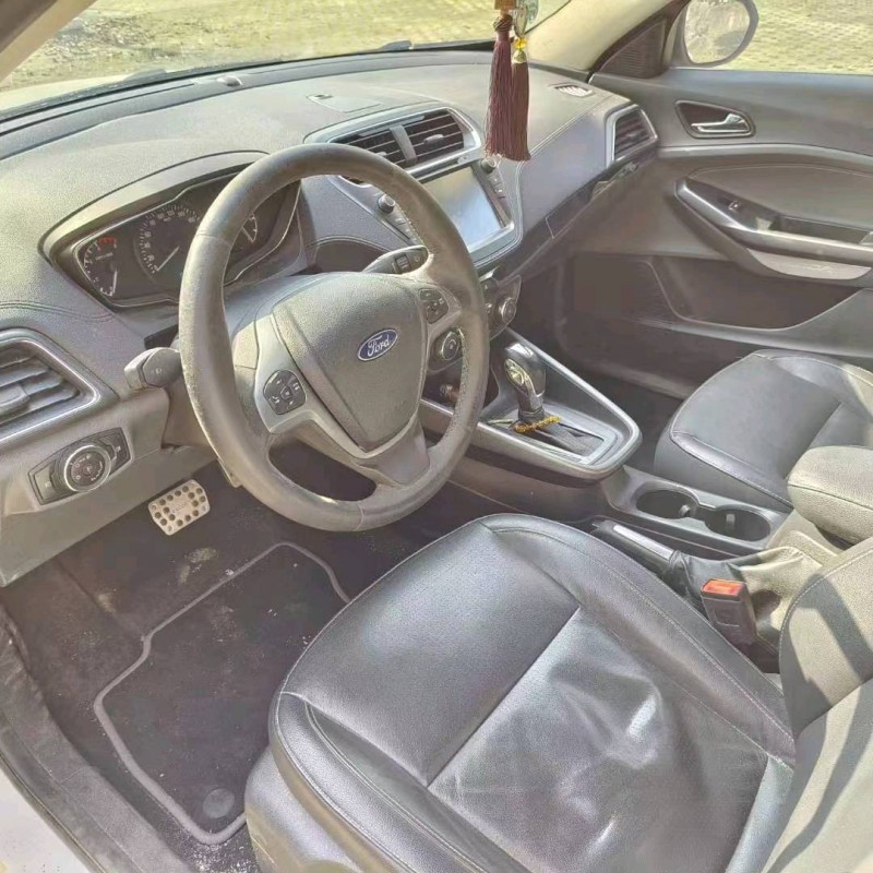 宜春17年福特福睿斯4