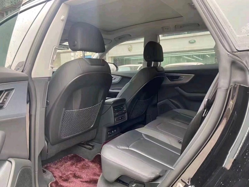 北京21年奥迪Q83