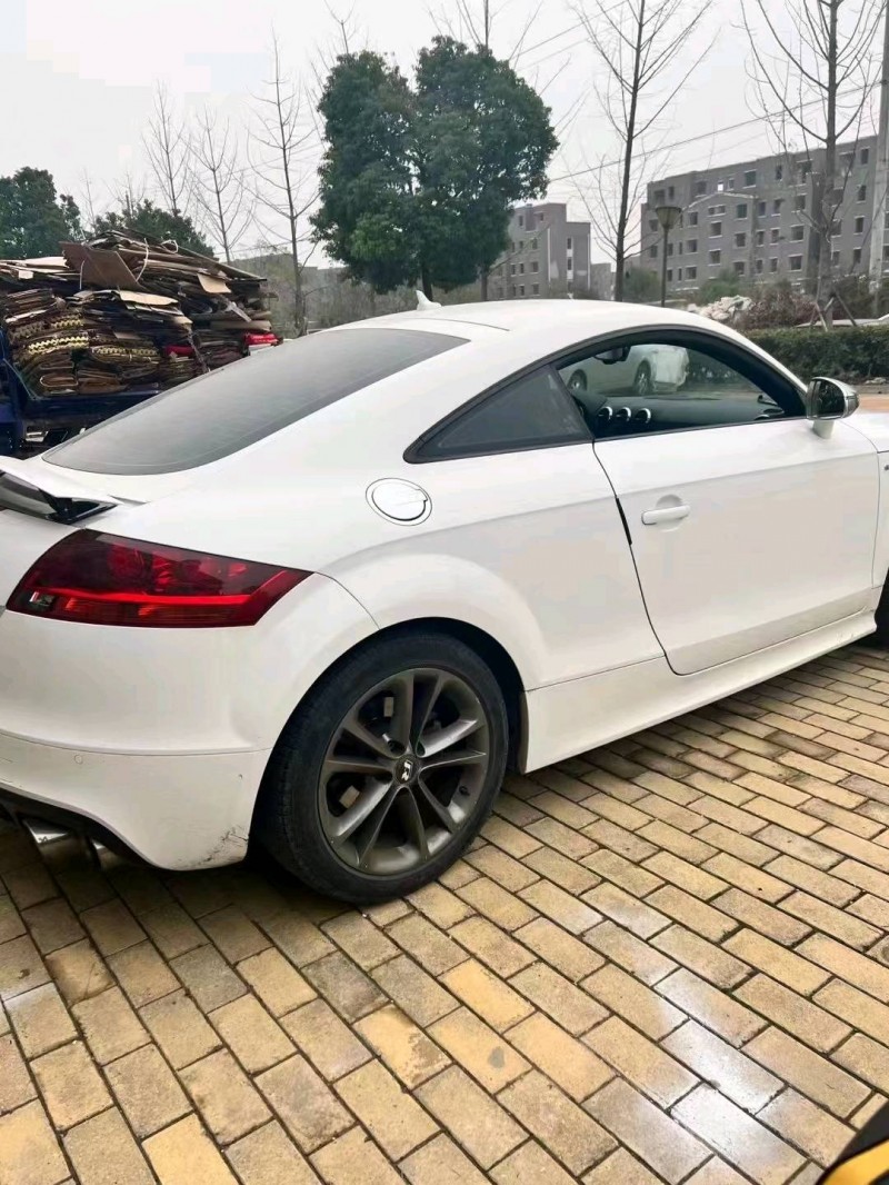 武汉13年奥迪TT6