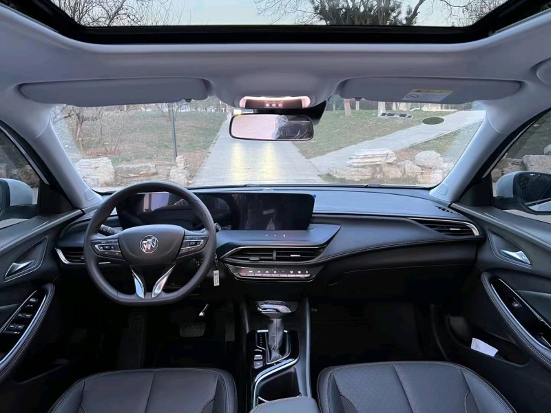 邢台22年别克威朗1