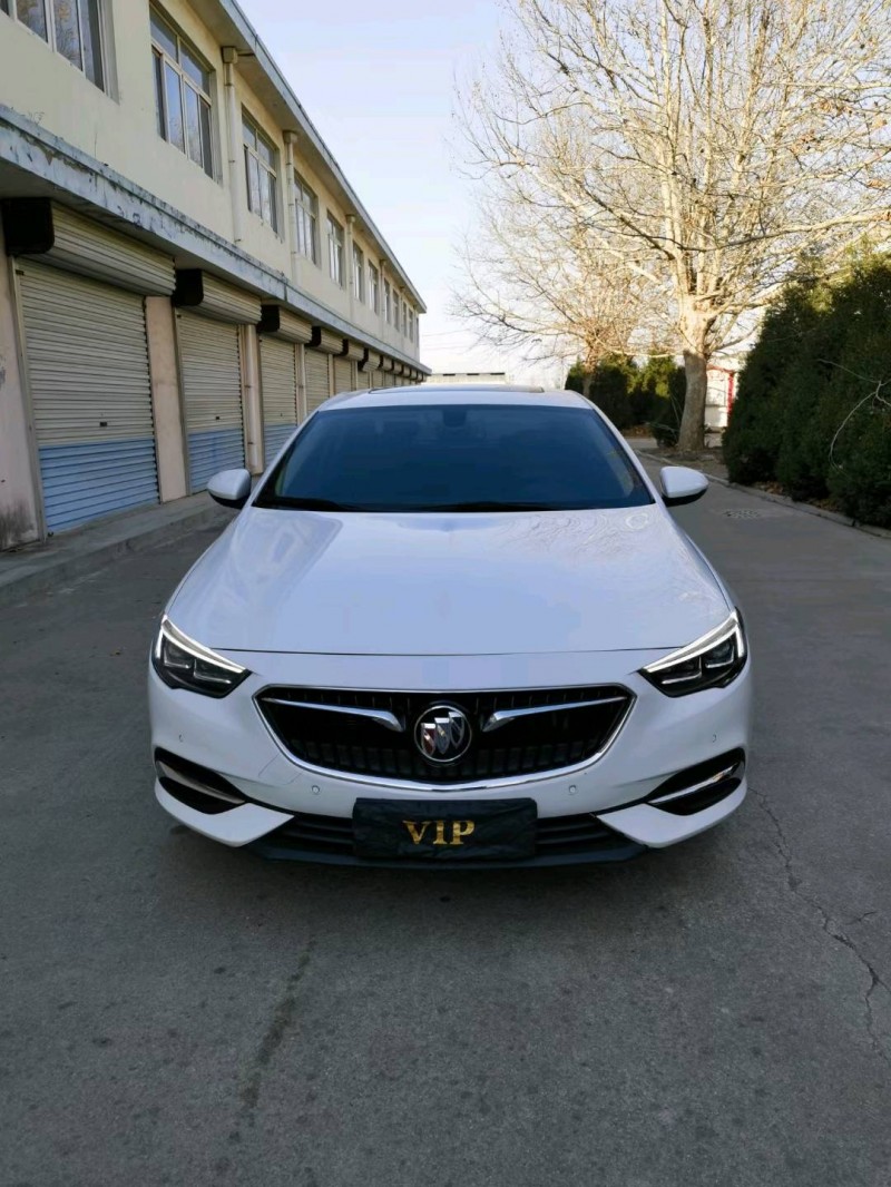 青岛18年别克君威1