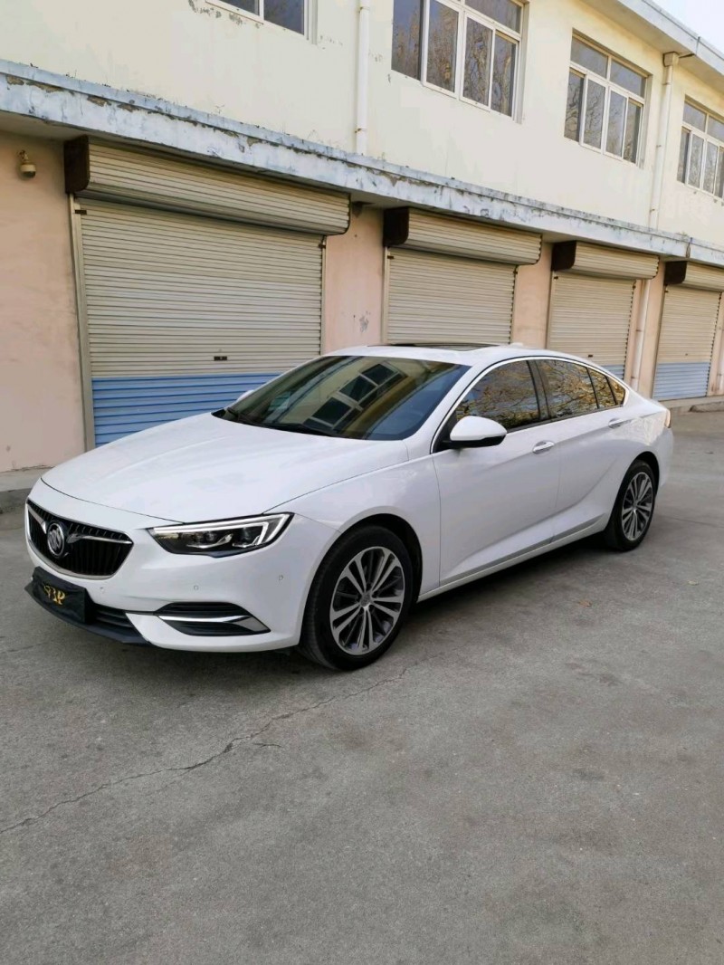 青岛18年别克君威3