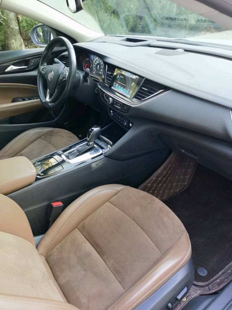 青岛18年别克君威5