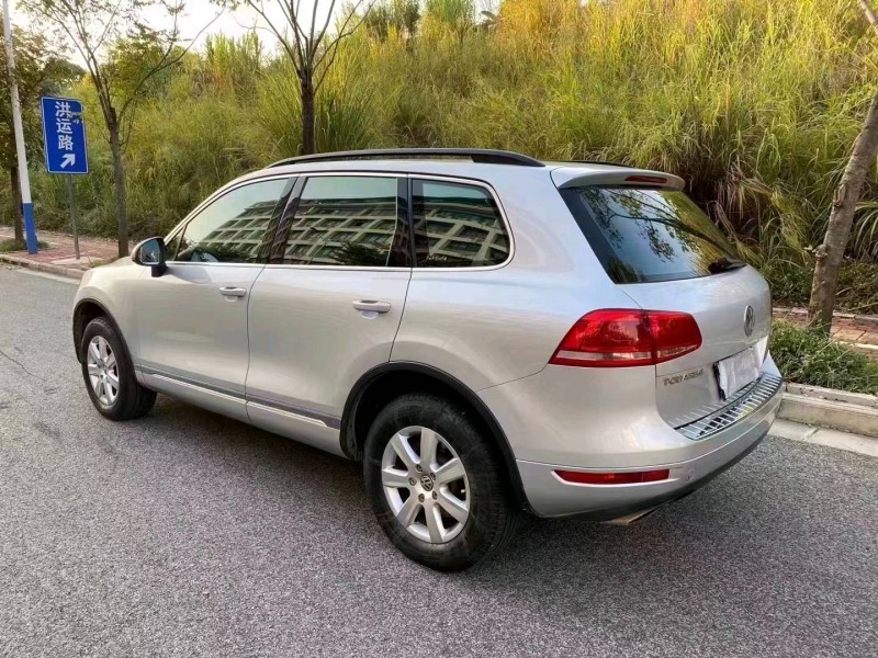 邯郸12年大众途锐7