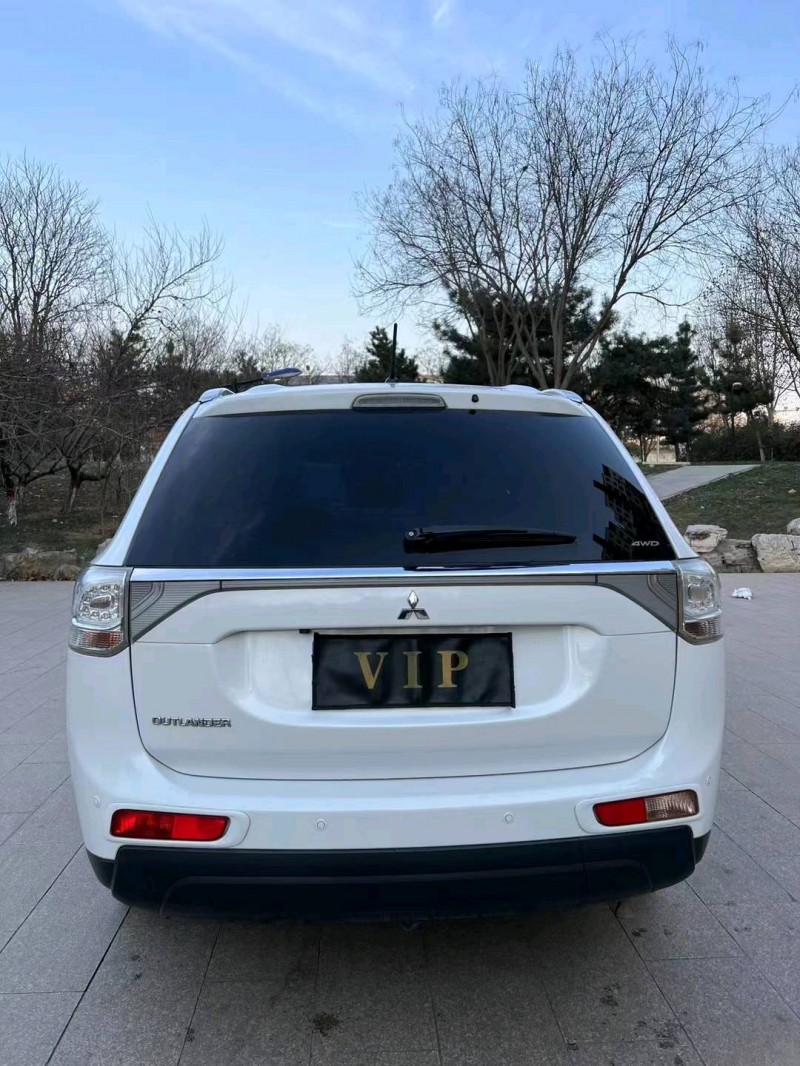 邯郸14年三菱欧蓝德5