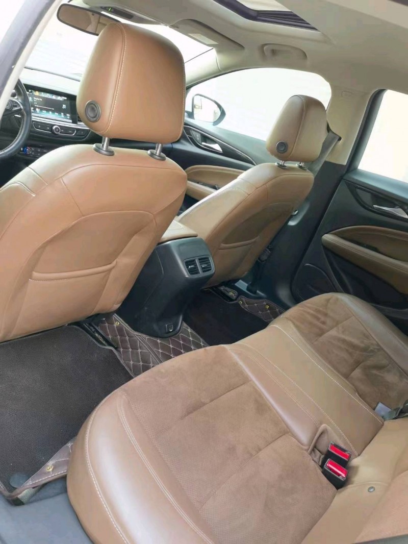 枣庄18年别克君威5