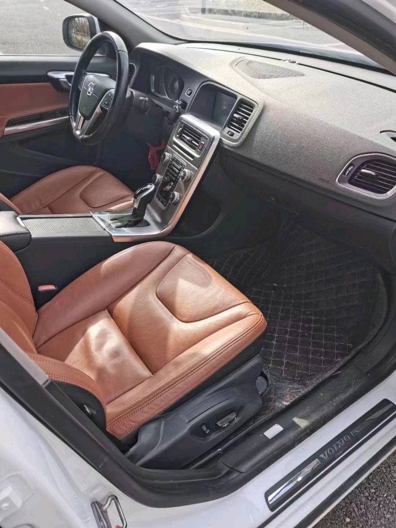 宜昌14年沃尔沃S60L2