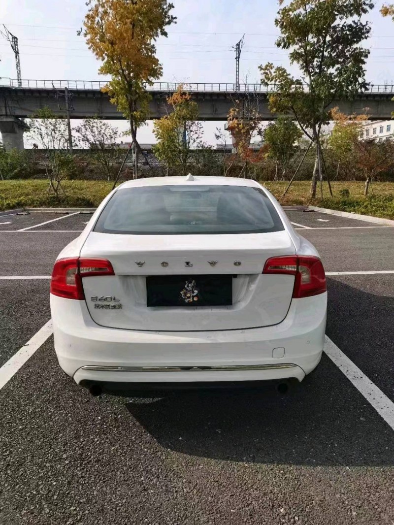 宜昌14年沃尔沃S60L3