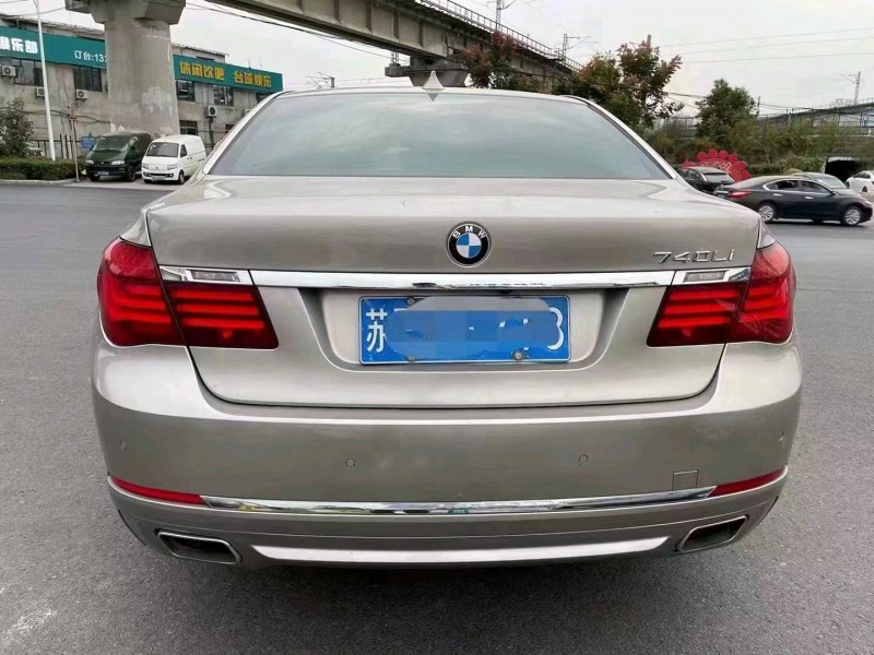 宜昌13年宝马7系8