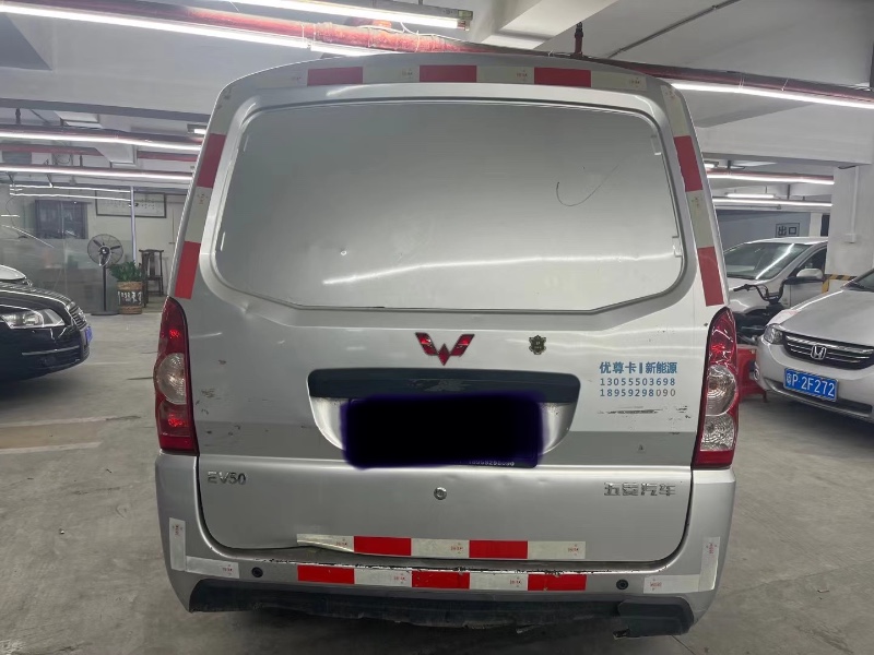 深圳20年五菱汽車宏光2