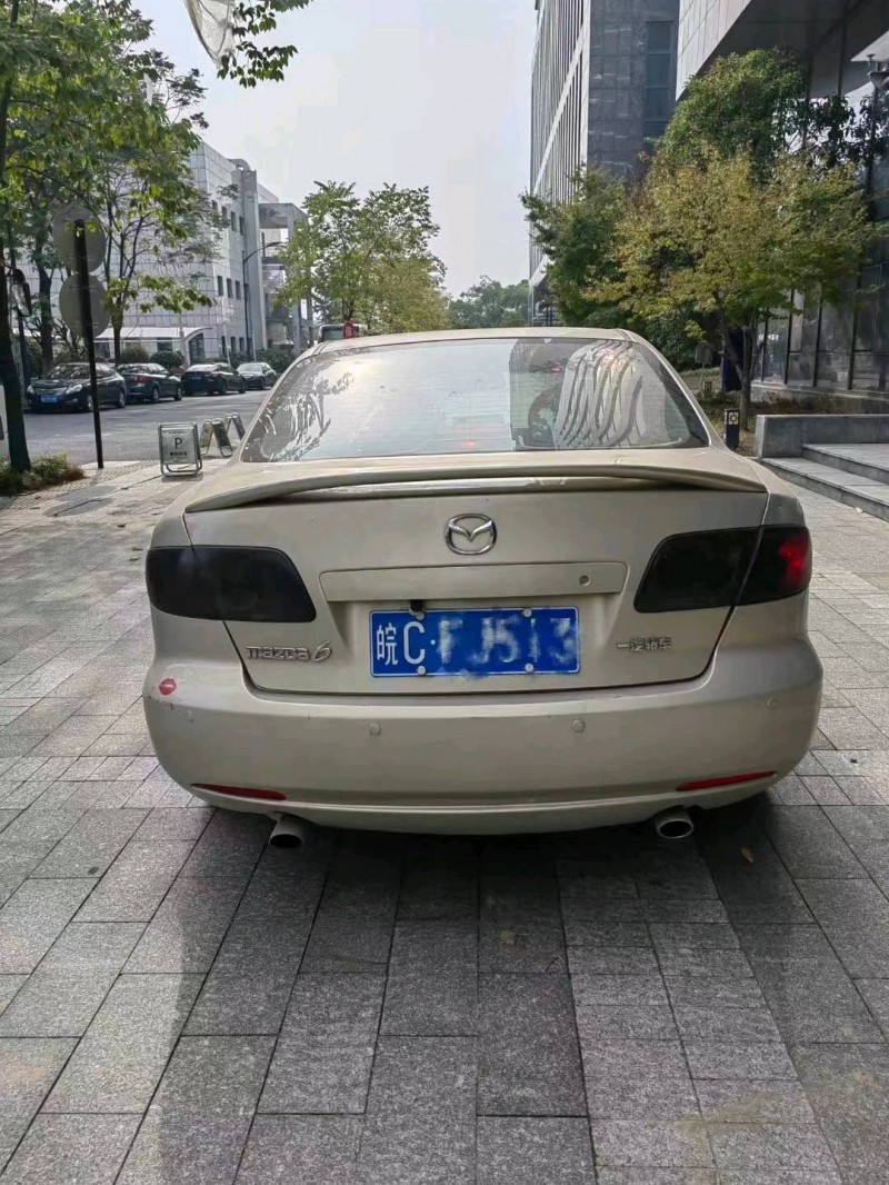 嘉兴15年马自达62