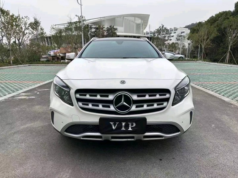 嘉兴18年奔驰CLA1