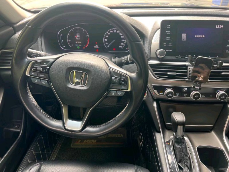 珠海18年本田雅阁4