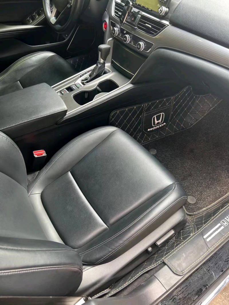珠海18年本田雅阁9