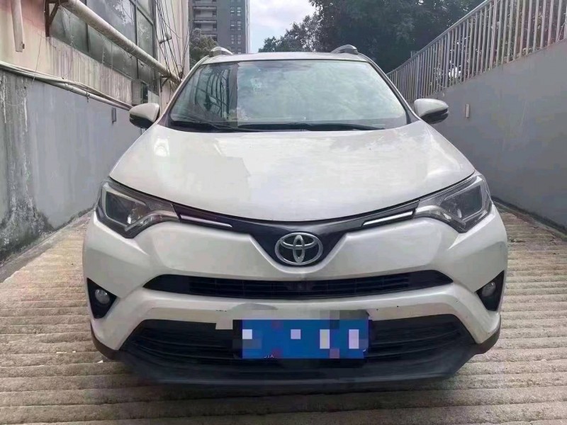 嘉兴18年丰田RAV41