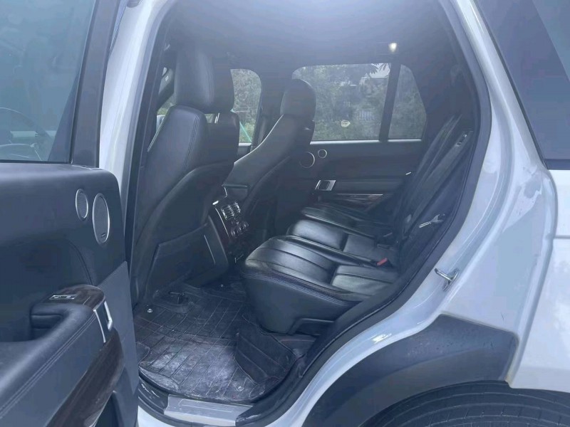 广州16年路虎揽胜行政3