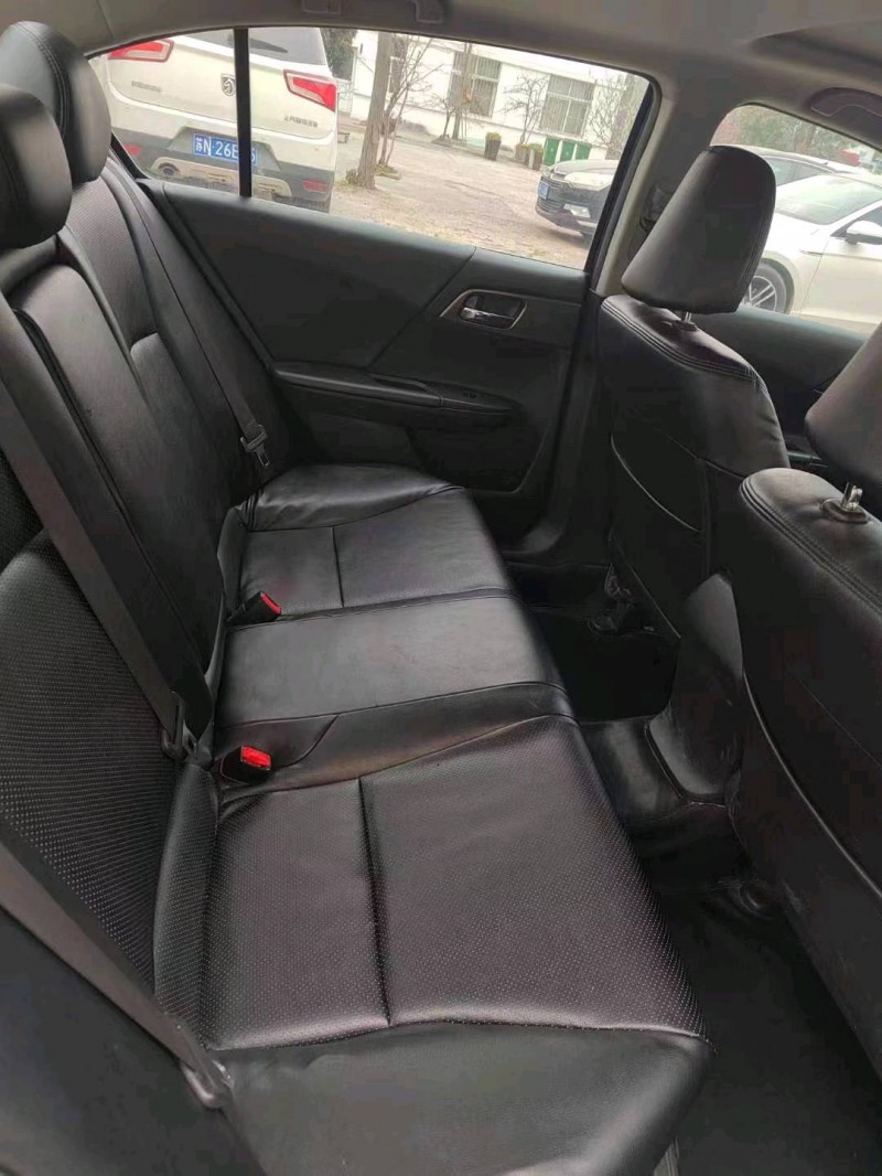 常州16年本田雅阁4