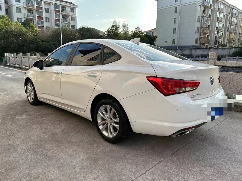 嘉兴17年别克威朗7