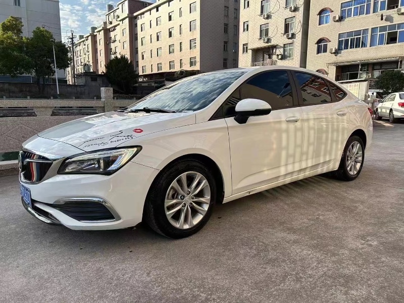 嘉兴17年别克威朗5