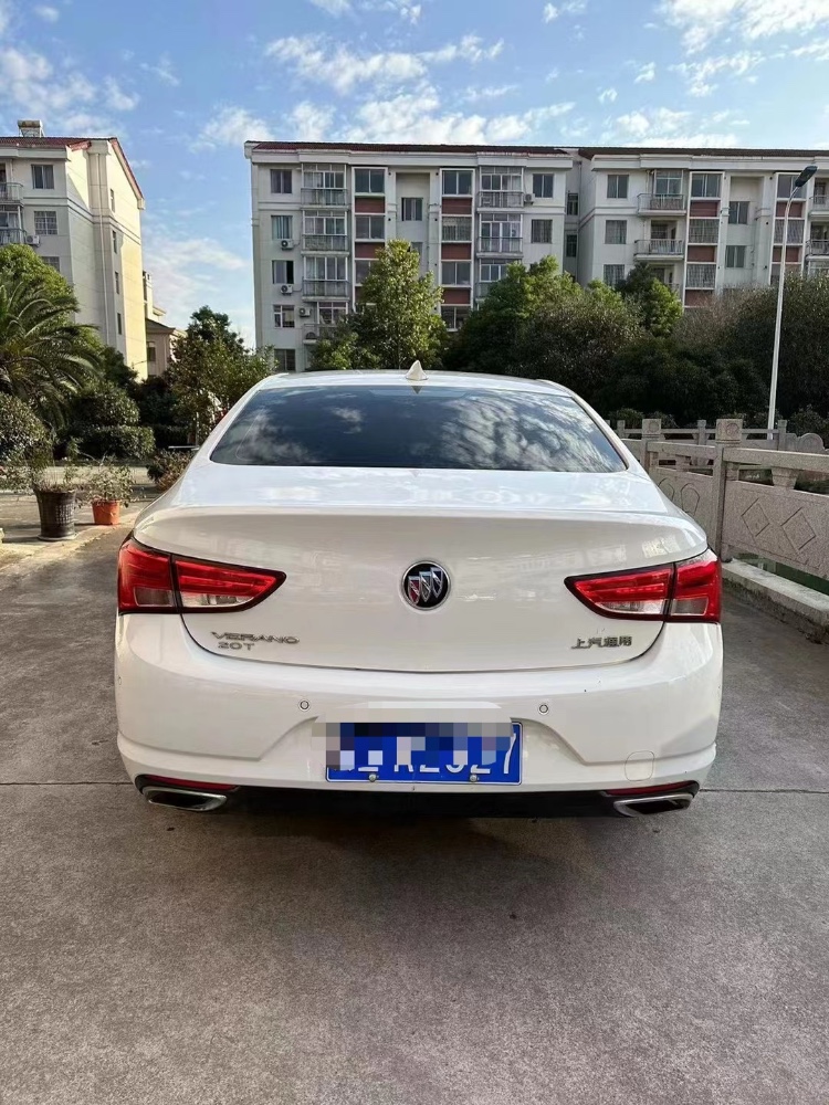 嘉兴17年别克威朗6