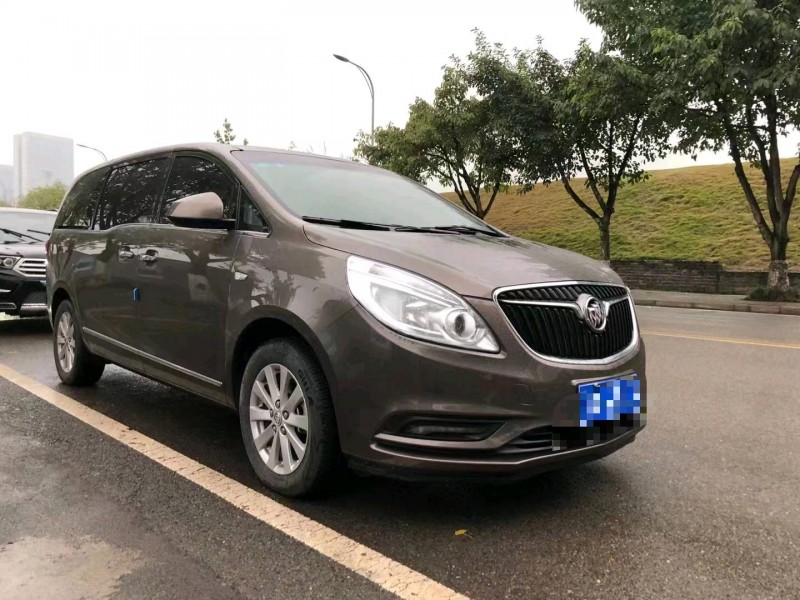 重庆17年别克GL83